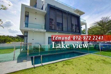 The Grove @ Lake Fields