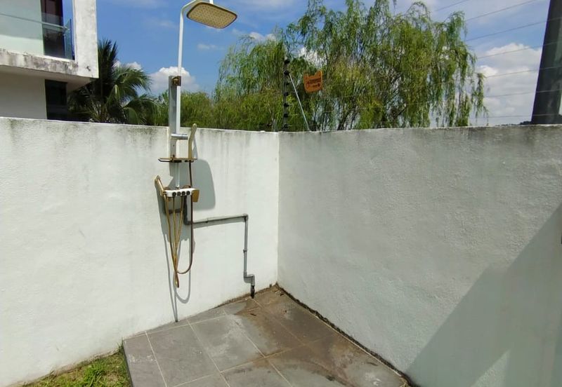 The Grove @ Lake Fields