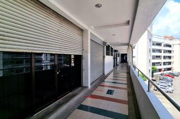 Krystal Point Commercial Centre