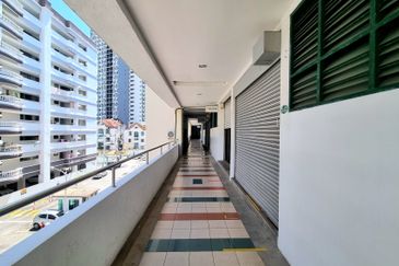 Krystal Point Commercial Centre