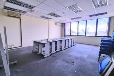 Krystal Point Commercial Centre