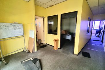 Krystal Point Commercial Centre