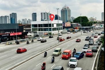 HiCom-Glenmarie Industrial Park