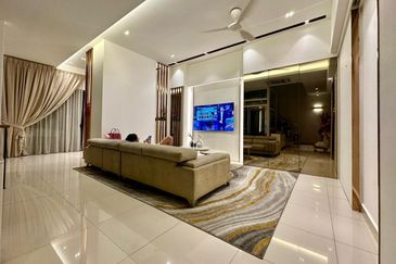 Duta Villa, Setia Alam