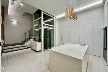 Duta Villa, Setia Alam