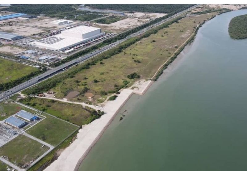 West Port, Pulau Indah