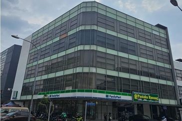 Medan Niaga Tasik Damai