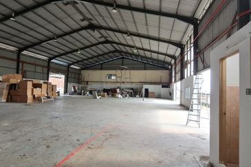 Warehouse units  for rent Petaling Jaya Seksyen 13