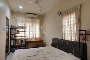 Lorong Suria Aman 10