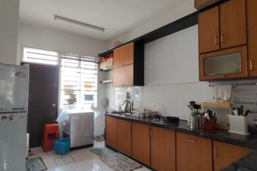 Lorong Suria Aman 10