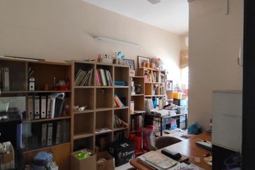 Lorong Suria Aman 10