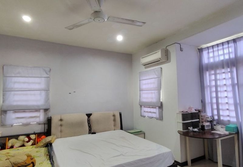 Lorong Suria Aman 10