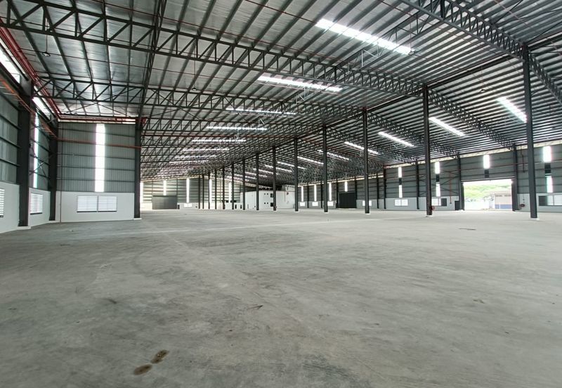 West Port, Pulau Indah