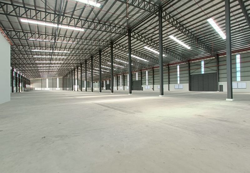 West Port, Pulau Indah