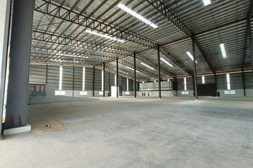 West Port, Pulau Indah