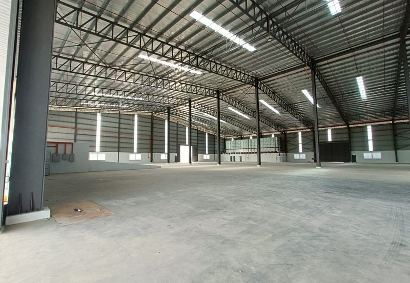 West Port, Pulau Indah