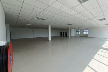 West Port, Pulau Indah