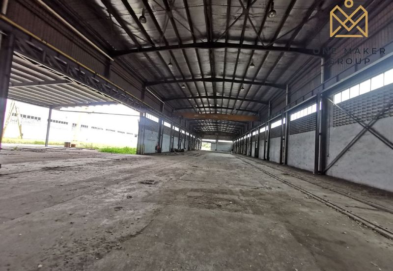Gelang Patah Warehouse with 10 units Crane and 3 sty Office Building