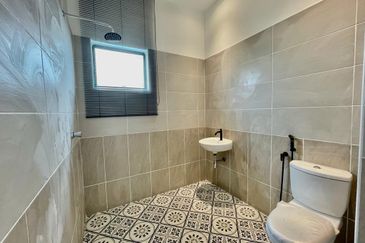 Spanish Gardens by The Water