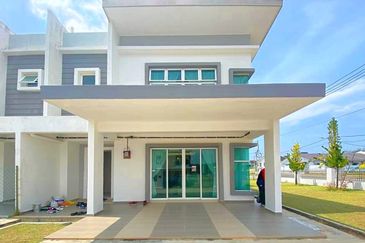 [ RUMAH BARU ] - 2 Storey HOUSE ( 22' x 70' ft ) Durian Tunggal MELAKA 2023