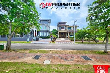 TERMURAH ! - BANGLO LOT ( TANAH ) + ( 5,834 Sft ) Presint 10 PUTRAJAYA