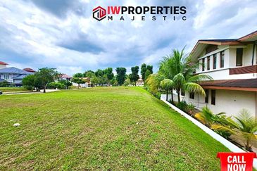 TERMURAH ! - BANGLO LOT ( TANAH ) + ( 5,834 Sft ) Presint 10 PUTRAJAYA