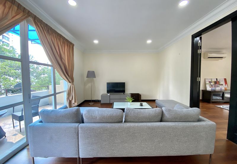 Kiara Peak (Puncak Kiara)