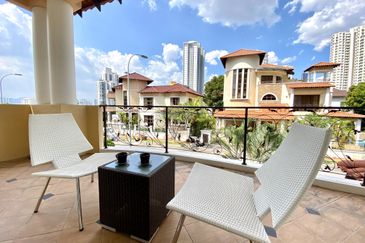 Kiara Peak (Puncak Kiara)