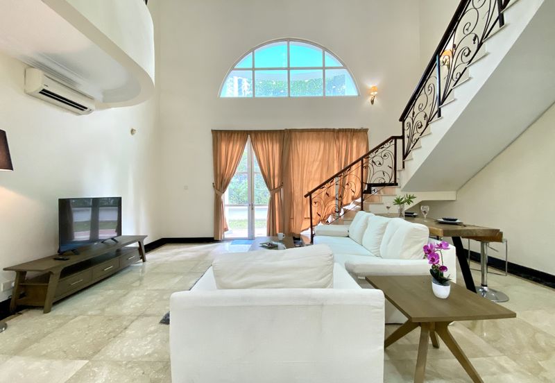 Kiara Peak (Puncak Kiara)