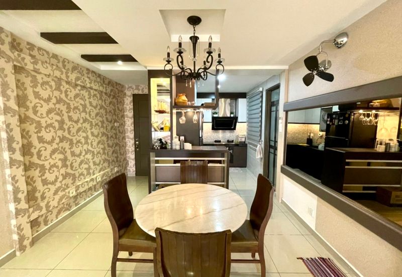 Upper East @ Tiger Lane