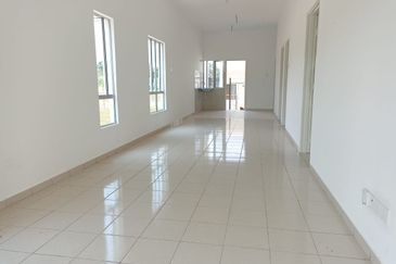 [ MURAH MANTIN RUMAH ] Single Storey Teres 1 tingkat Nilai, Beranang