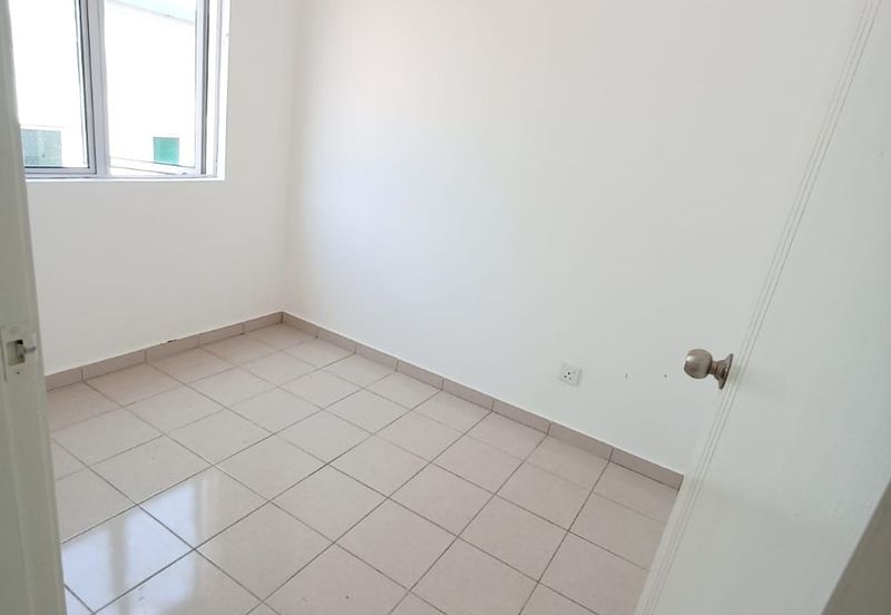 [ MURAH MANTIN RUMAH ] Single Storey Teres 1 tingkat Nilai, Beranang