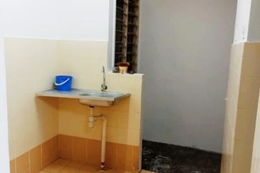 [ Sell Cheap, Good Investment Rental up to RM800-RM950 ] Pangsapuri Enggang with lift, Bandar Kinrara, Bukit Jalil near Pavillion, Taman Puncak Jalil