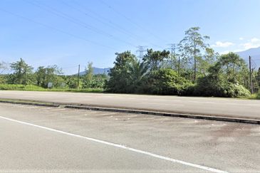 Freehold Heavy Industrial Land For Sale Near Proton City Behrang Tanjung Malim Perak
