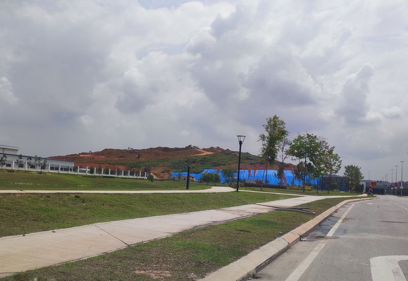 Semi-D Factory Warehouse 24 Hours Security Guarded Bandar Puncak Alam Kuala Selangor