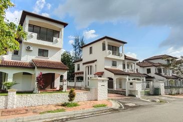 Seksyen 11, Kota Damansara