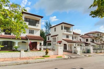 Seksyen 11, Kota Damansara