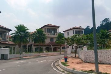 Seksyen 11, Kota Damansara