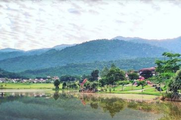 Lake View Freehold Bungalow Land For Sale