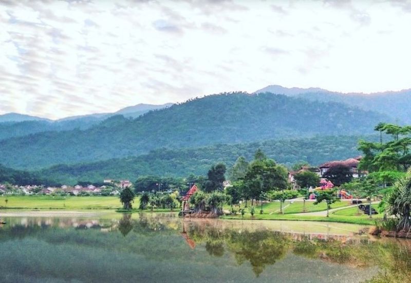 Lake View Freehold Bungalow Land For Sale