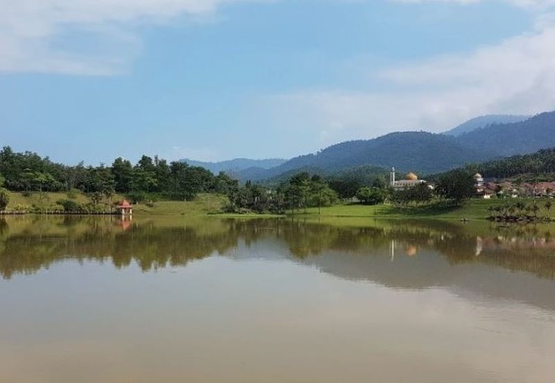 Lake View Freehold Bungalow Land For Sale