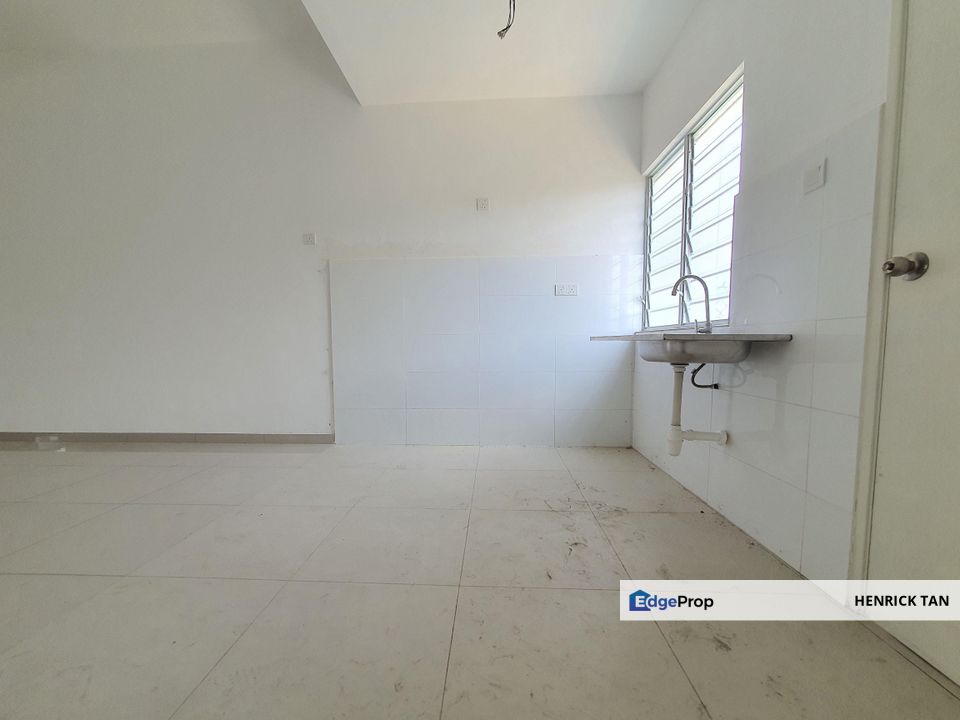 Near to Bdr Rimbayu, Double Storey House, 20x65sqft, Gated Guarded, Selangor, Telok Panglima Garang