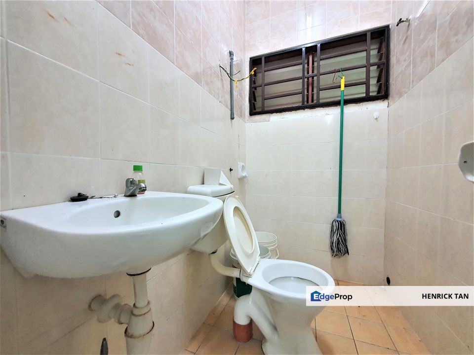 Single Storey Cluster link House, Gated and Guarded, Selangor, Puchong