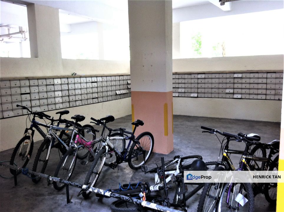 Near to LRT station, Fully Furnished, Move in Condition, Selangor, Kota Damansara