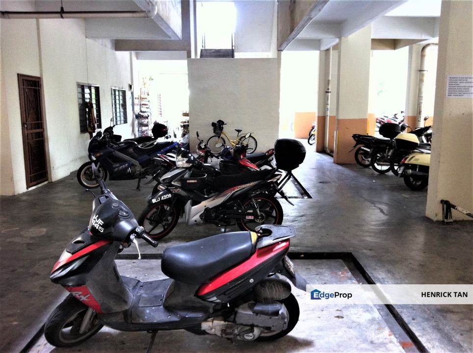 Near to LRT station, Fully Furnished, Move in Condition, Selangor, Kota Damansara