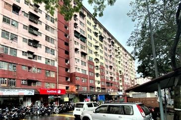 Flat Desa Mentari Blok 5