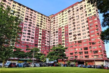 Flat Desa Mentari Blok 5