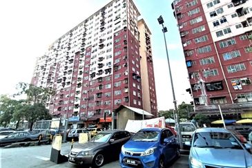 Flat Desa Mentari Blok 5