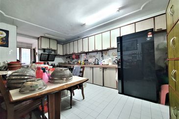 PJS 5, Double Storey, 22x70sf, Renovated and kitchen fully extended