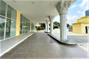 Taipan Business Centre, USJ 10